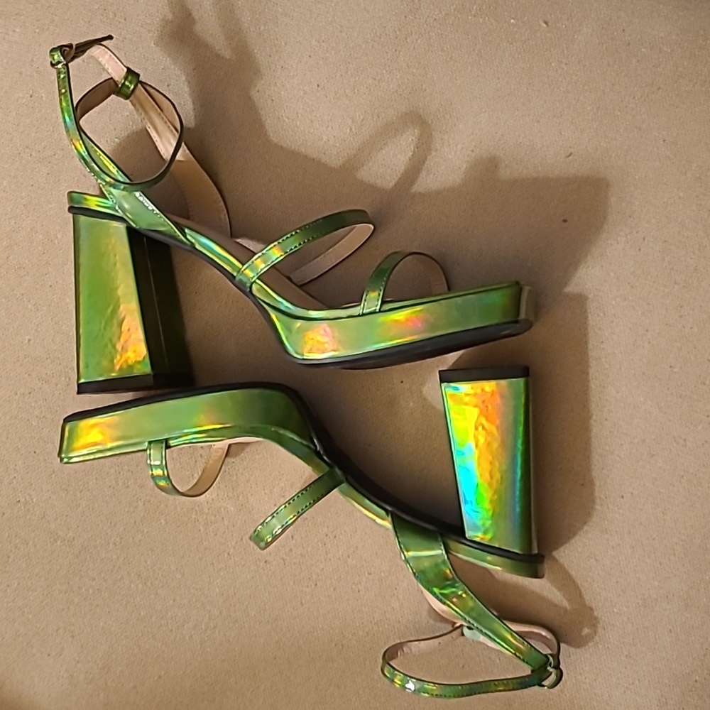 Green Platform Sandals - Picture 4 of 6